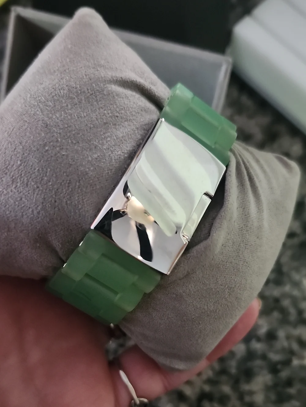 NIB GUESS Chronograph Swarovski Crystal Bezel Aqua Green Strap-